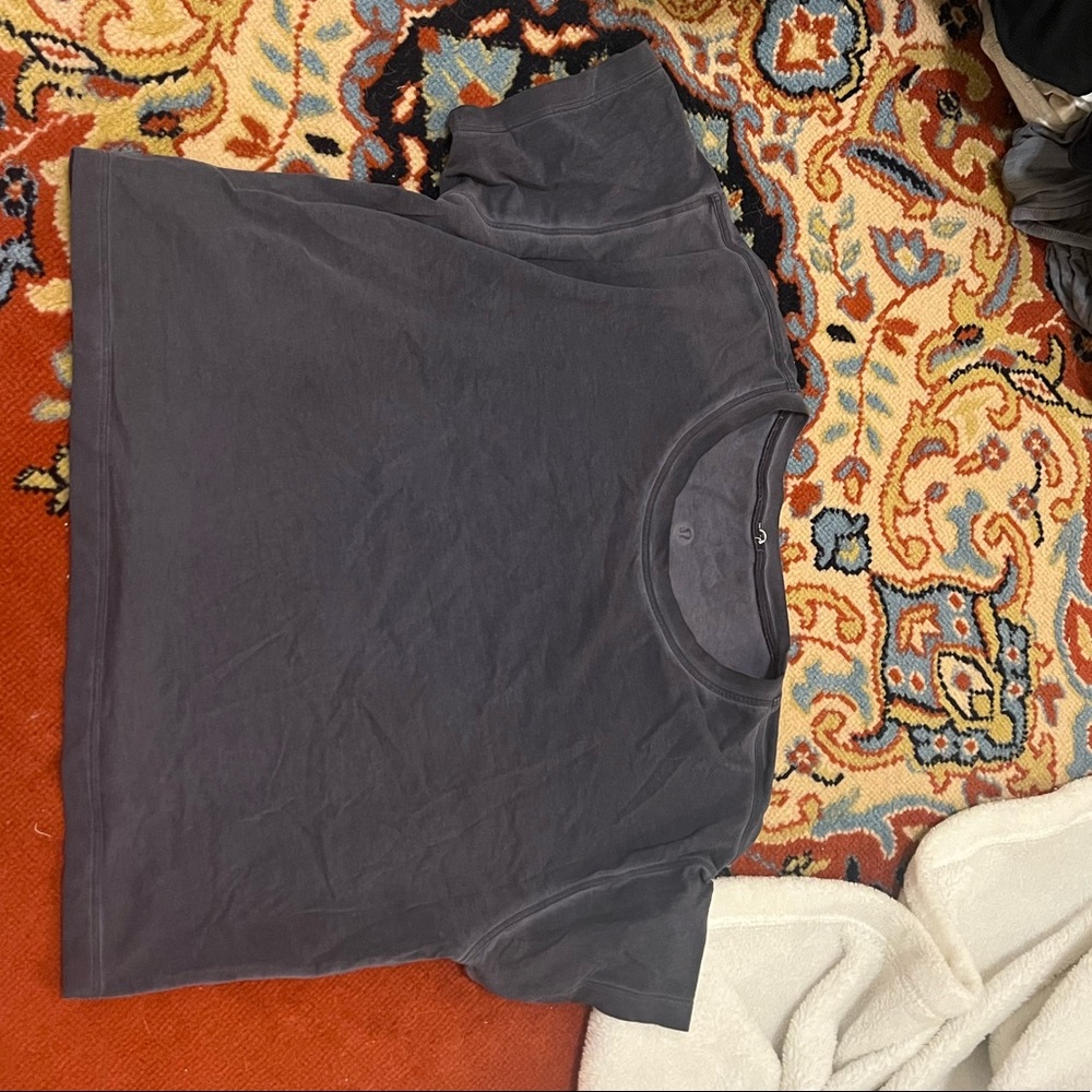 LULULEMON WORKOUT TOP